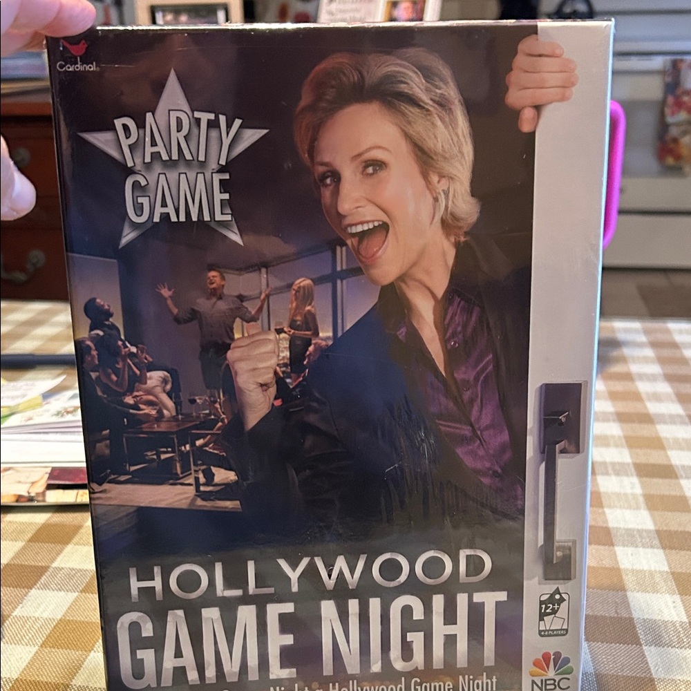 NWT Hollywood Game Night Board Game by Cardinal
